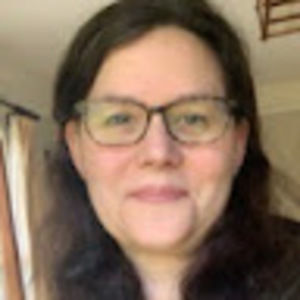 Meet your Posher, Claudia